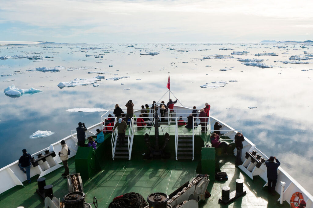arctic spitsbergen hinlopen strait rth m
