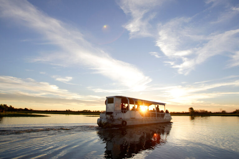 australia northern territory kakadu yellow river cruise wayoutback