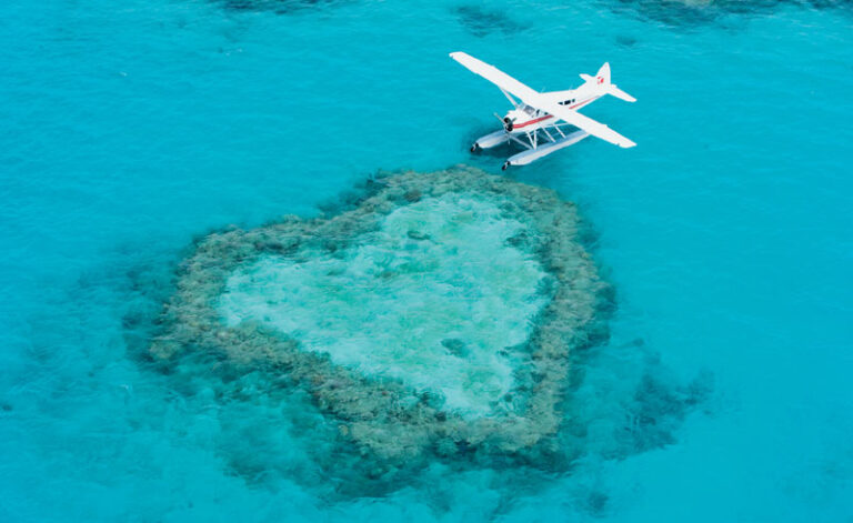 australia queensland whitsundays heart reef floatplane ta