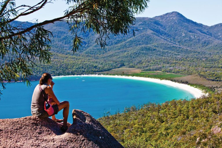 australia tasmania wineglass bay viewpoint ttas