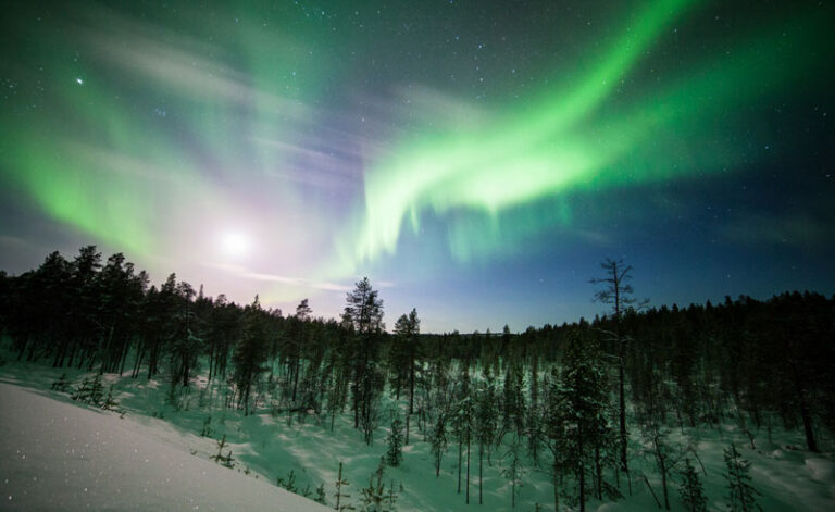 finland lapland muotka northern lights2