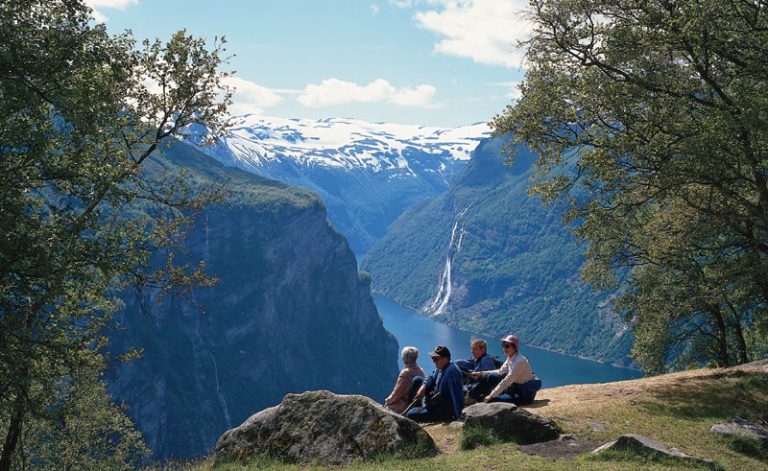 norway fjords geirangerfjord people vb