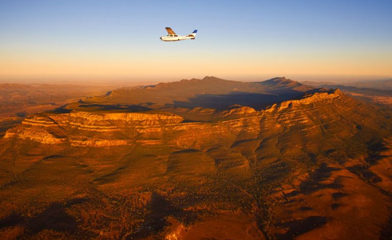 south australia bush pilots scenic flight wilpena pound satc