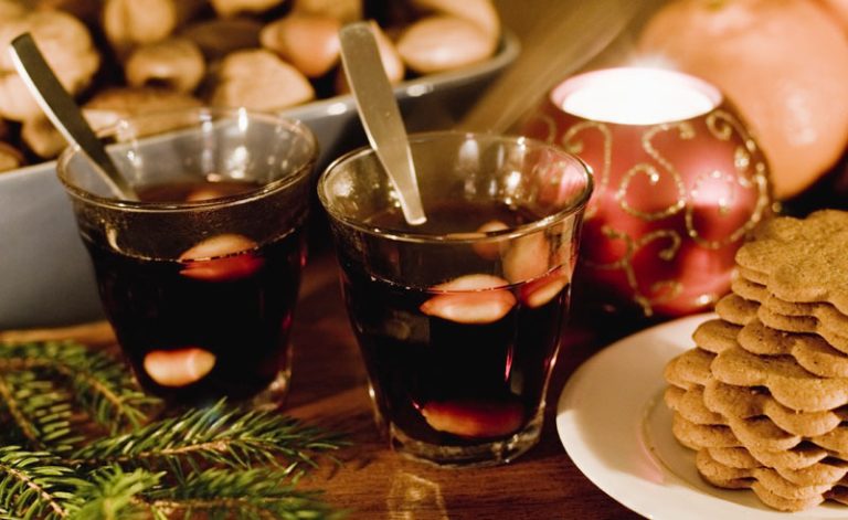 sweden food glogg and gingerbread vs