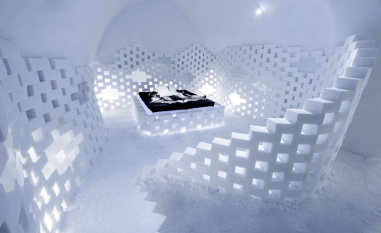 sweden lapland icehotel art suite2017 white cathedral