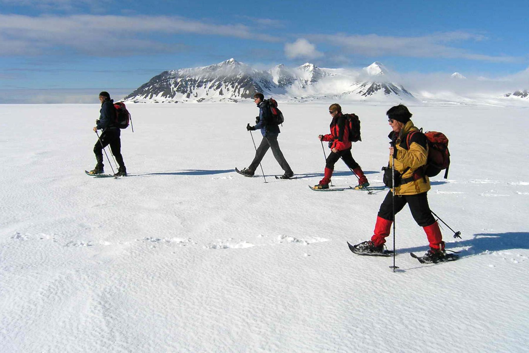 antarctica hikers ocnwde