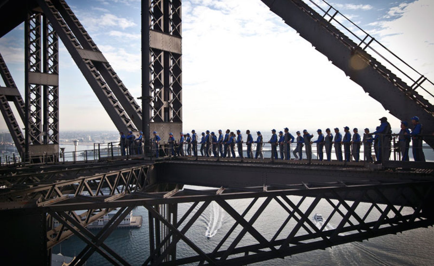 australia sydney harbour bridge climbers