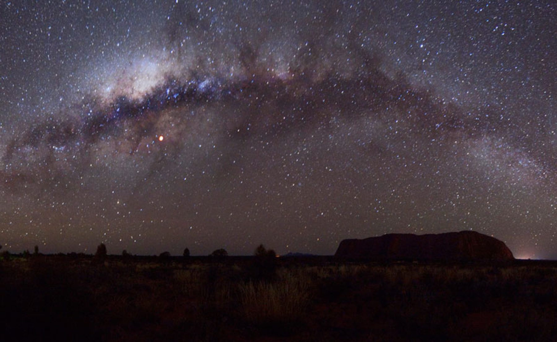 australia uluru astro night sky tour milky way