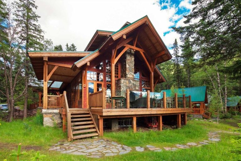 catheral mountain lodge cabin