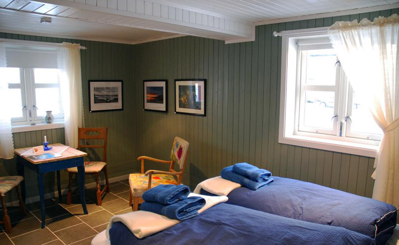 kongsfjord guesthouse bedroom