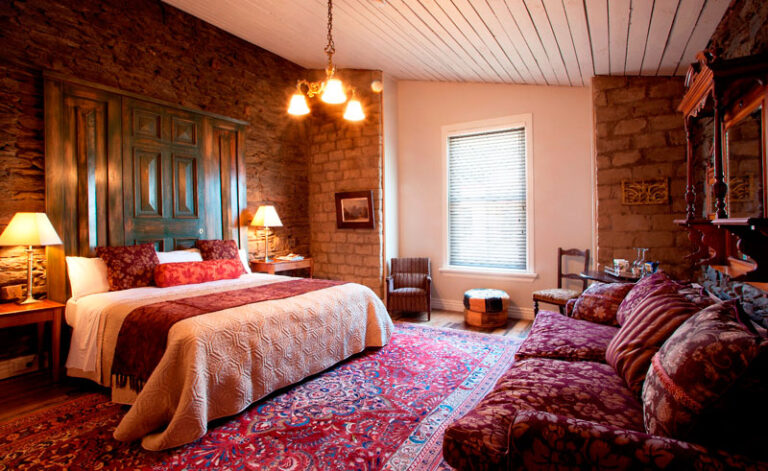 olivers lodge and stables coach house bedroom