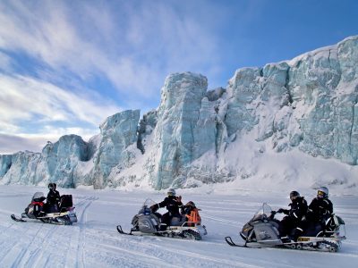 svalbard spitsbergen snowmobile safari by glacier nnorge mc