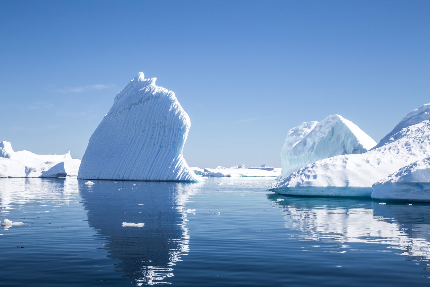 antarctica pleneau bay icebergs istk