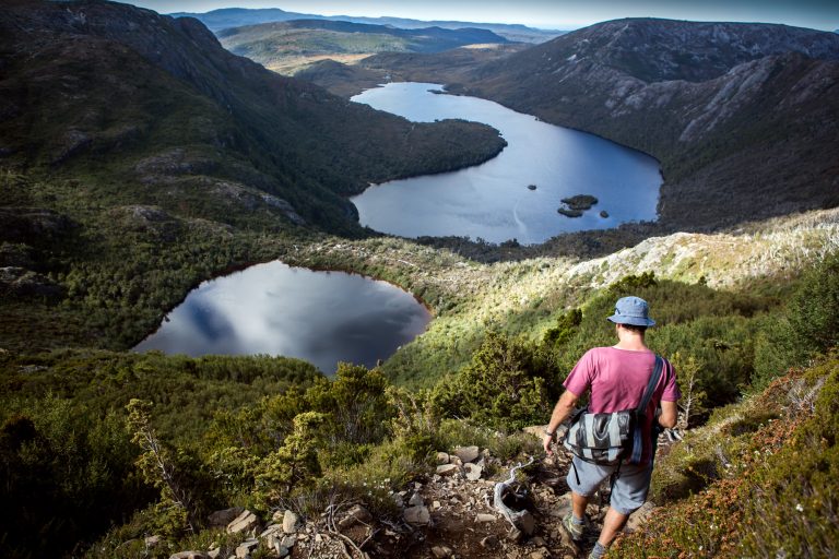 australia tasmania hiking cradle mountain view istk