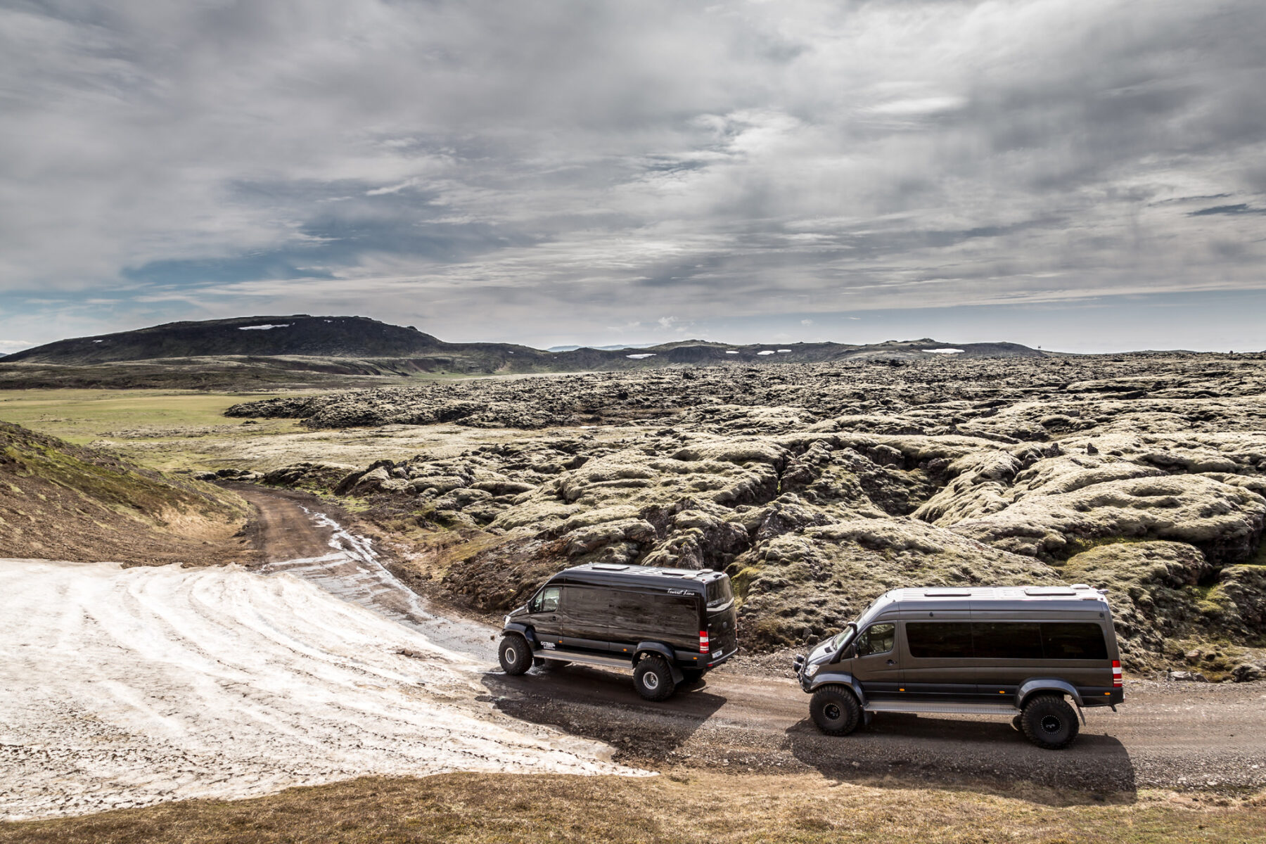 iceland exploring by luxury superjeep ggt