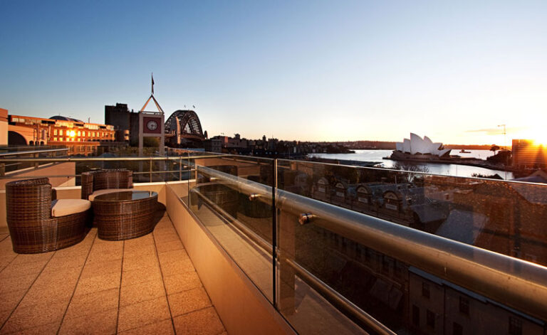 rendezvous hotel sydney the rocks one bed apartment balcony