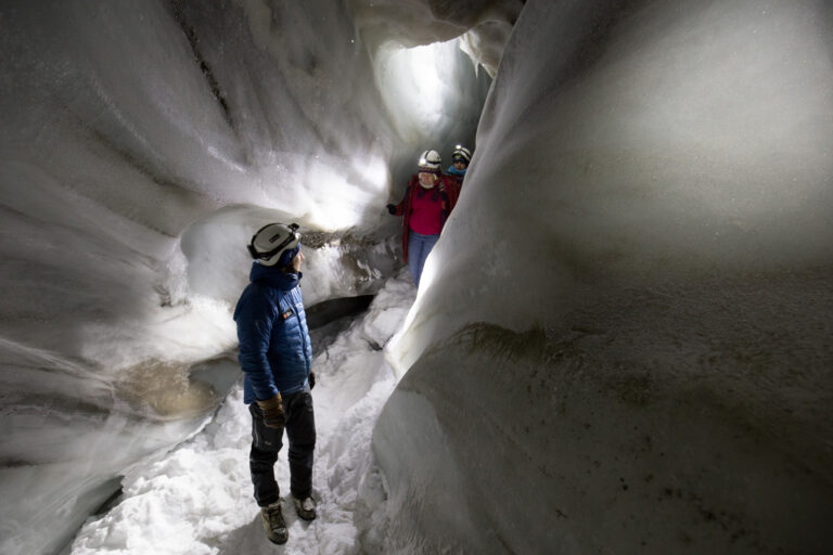 svalbard ice cave wg