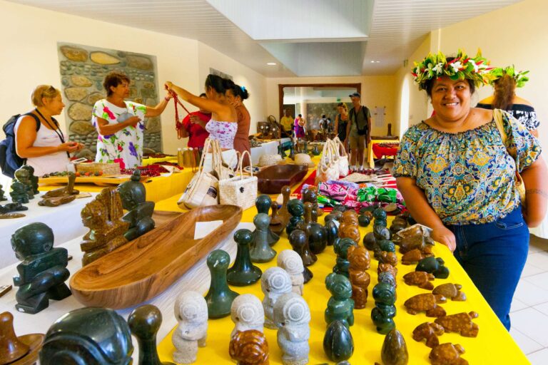 french polynesia marquesas handicraft stall aran5