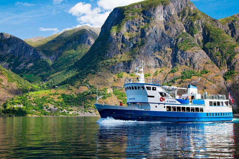 norway fjords flam lykkeper boat trip on naeroyfjord vflm fl