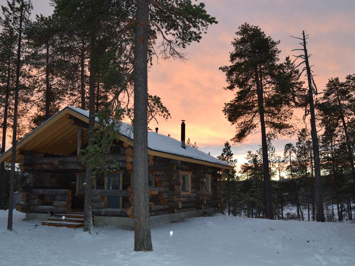 nellim wilderness hotel log cabin exterior