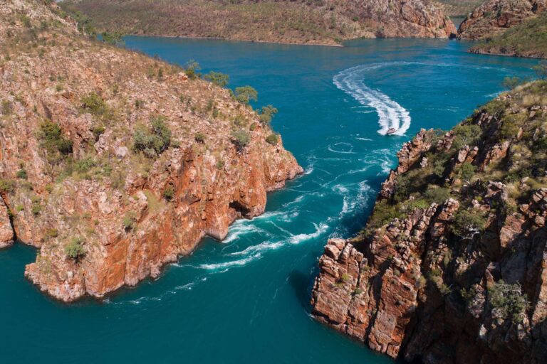 western australia kimberley boat trip horizontal falls istk