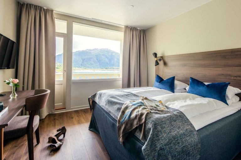 fjords kviknes hotel double room view
