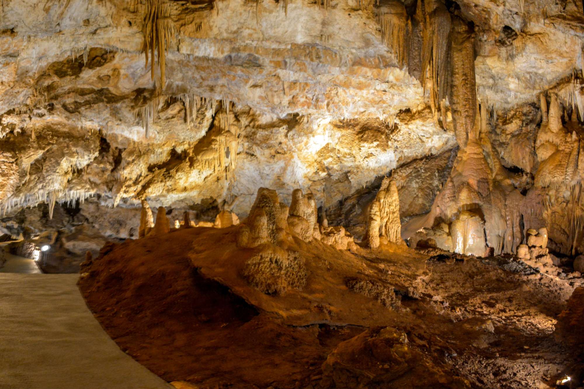 edu montenegro lipa cave