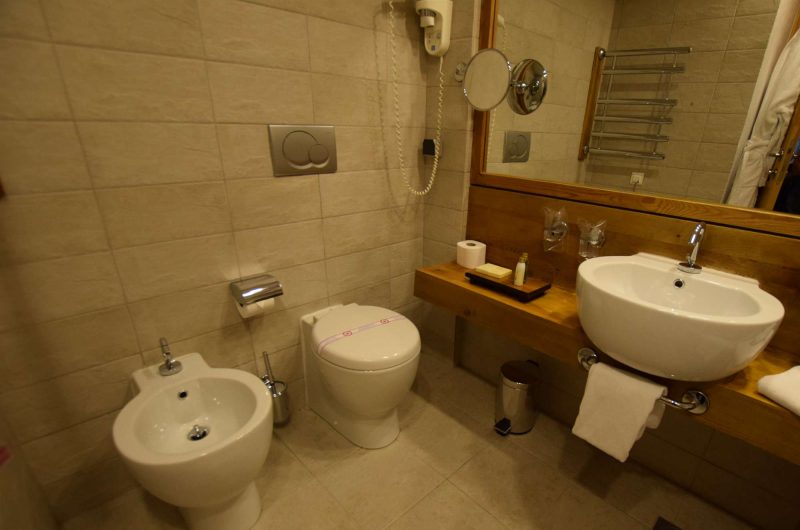 edu montenegro hotel bianca bathroom