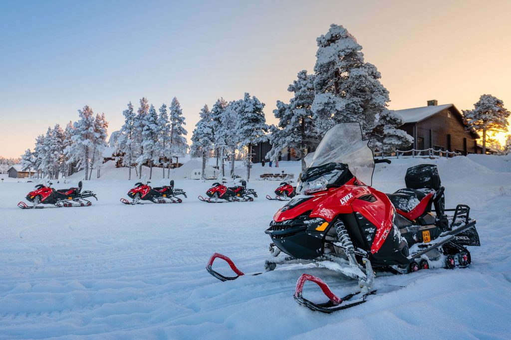 finnish lapland inari snowmobiles
