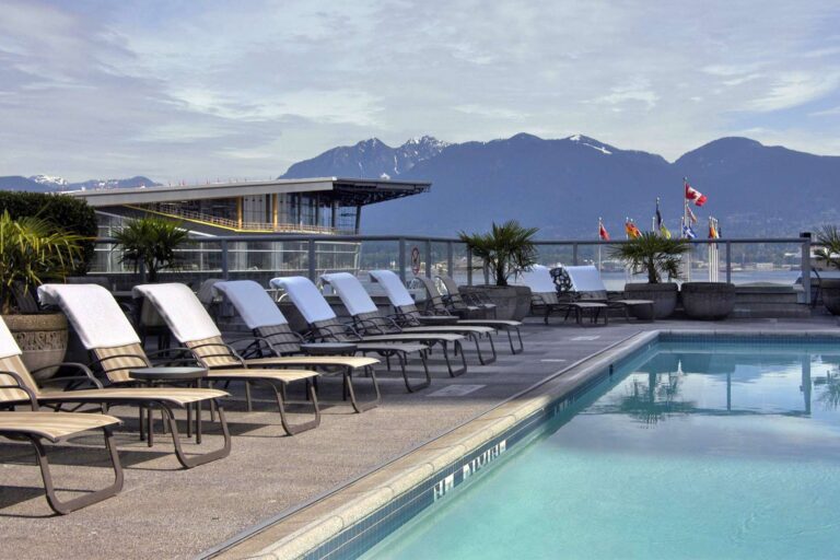 bc fairmont waterfront vancouver outdoor heated pool