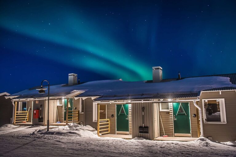 sweden camp ripan cabins with aurora