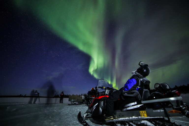 finland snowmobile aurora safari nellim