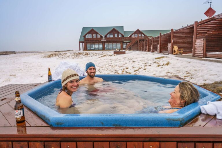 hotel ranga outdoor hot tub winter rth