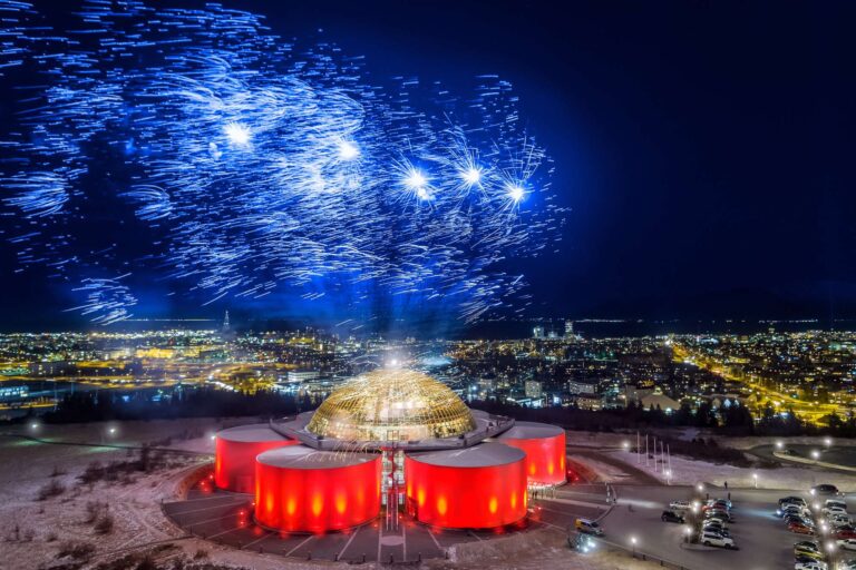 iceland reykjavik fireworks over perlan new year rth