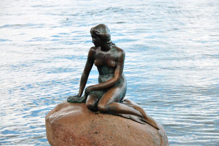 denmark copenhagen little mermaid statue astk