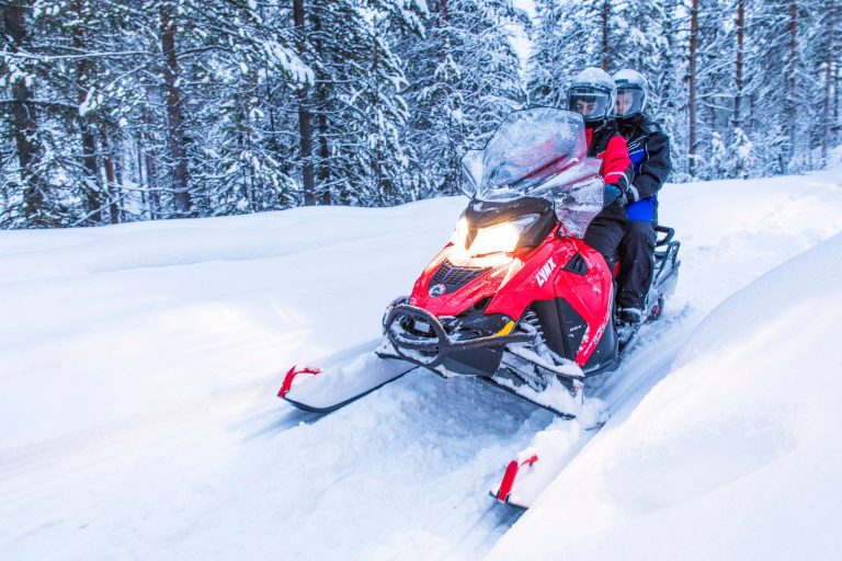 finnish lapland snowmobiling beana laponia
