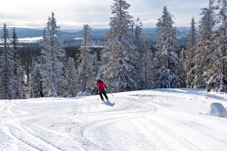 finnish lapland downhill skiing istk