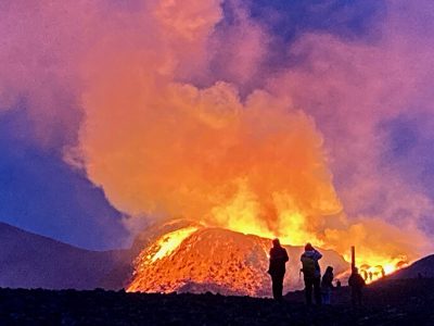 spectacular volcanic eruption ch