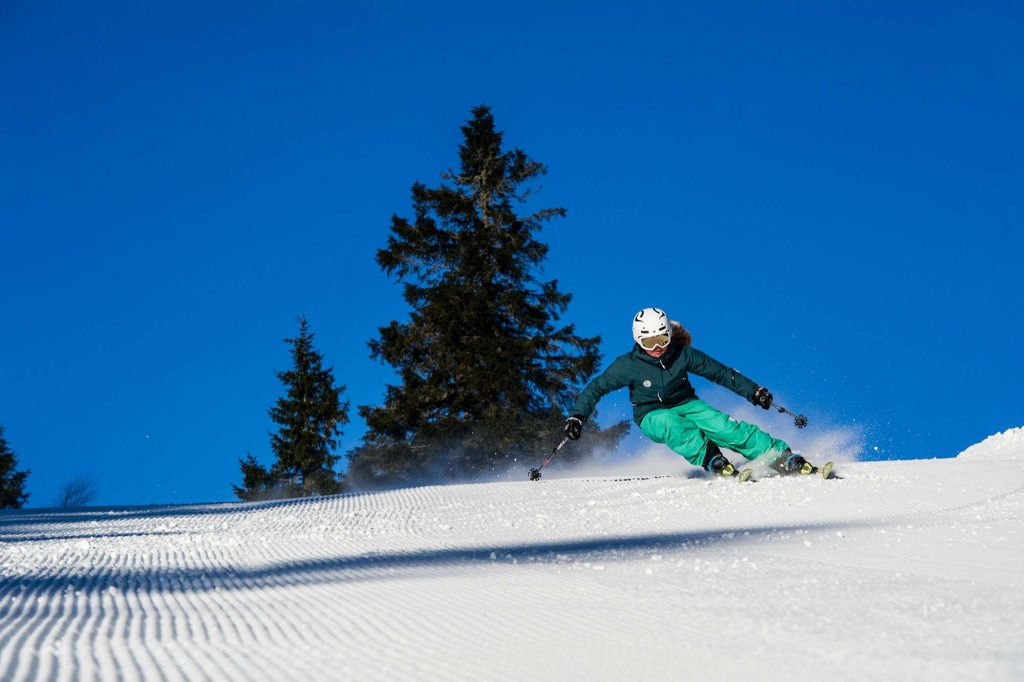 sweden skier carving at klappen early spring skiscan