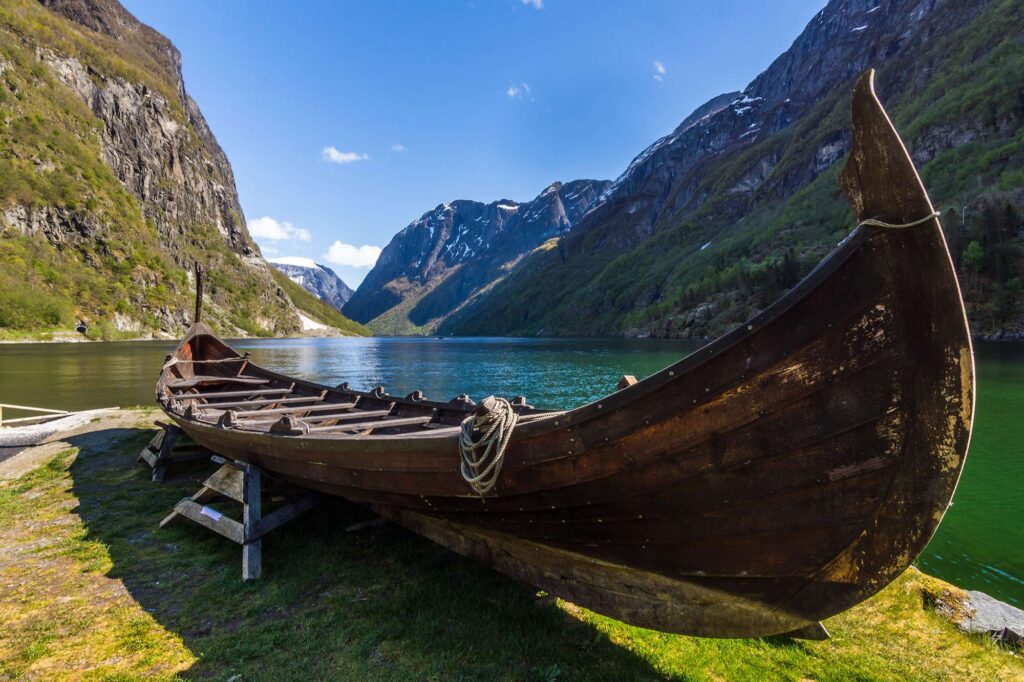 norway viking long ship gudvangen istk