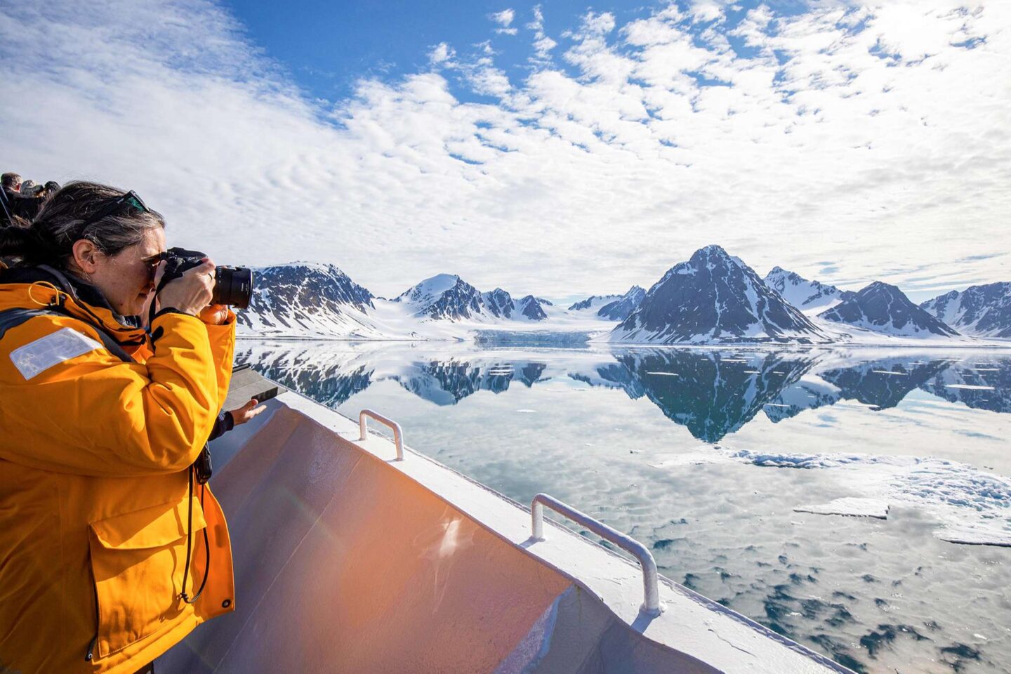 spitsbergen photographing arctic landscape from deck qe