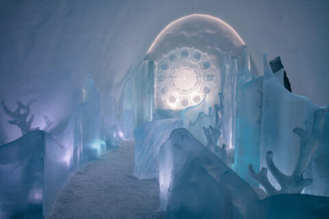 icehotel32 art suite blue tundra by elisabeth kristensen ak