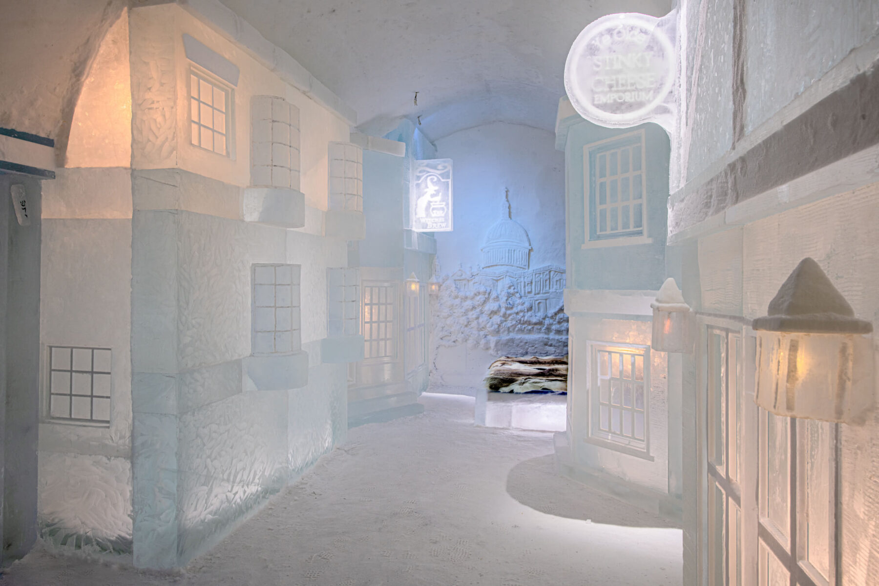 icehotel32 art suite dickensian street by jonathan and marnie green ak
