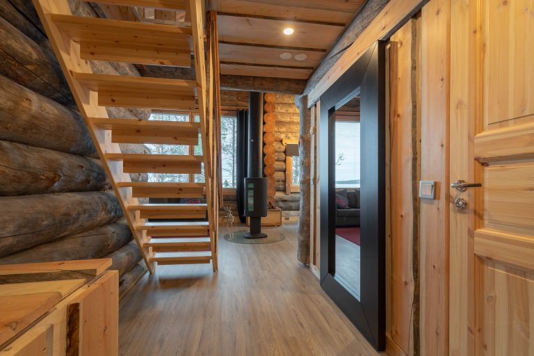 inari-wilderness-hotel-log-cabins-interior-whs