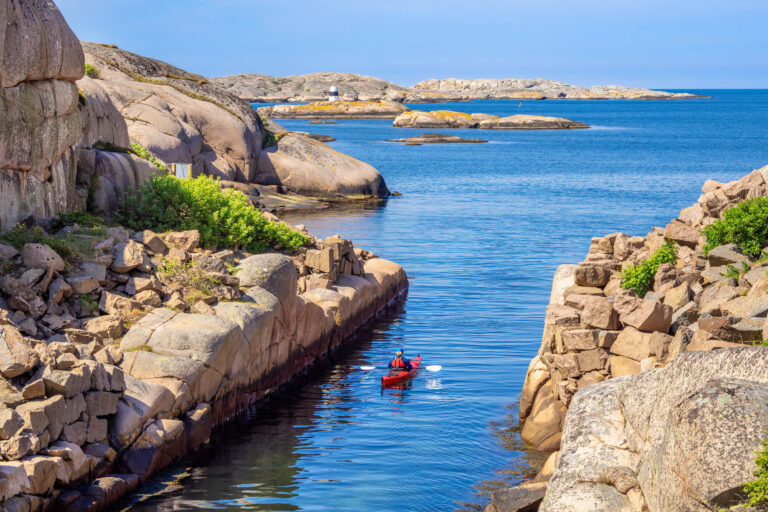 west-sweden-kayaking-in-archipelago-astk