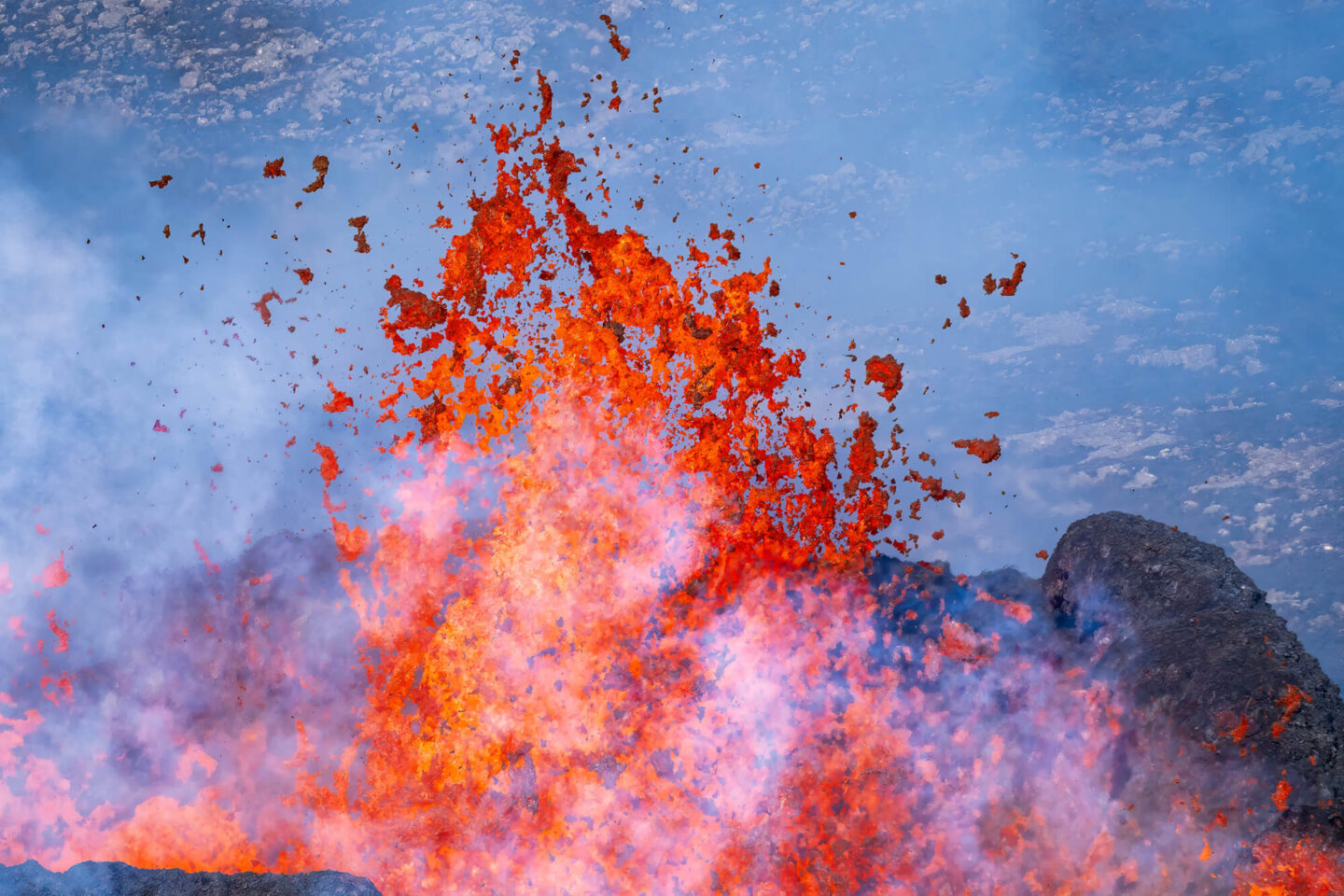 iceland-red-hot-lava-detail-reykjanes-peninsula-jul2023-rth