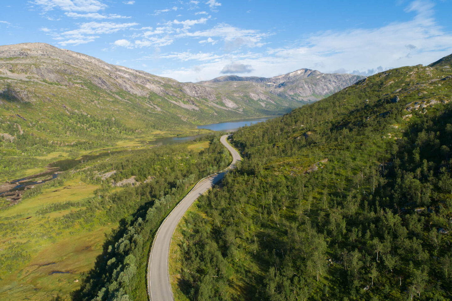 norway-senja-mountain-road-istk