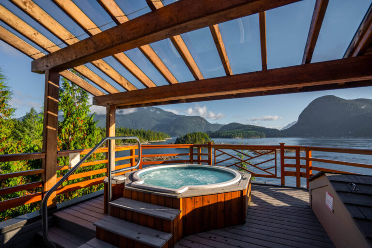 sonora-resort-balcony-hot-tub