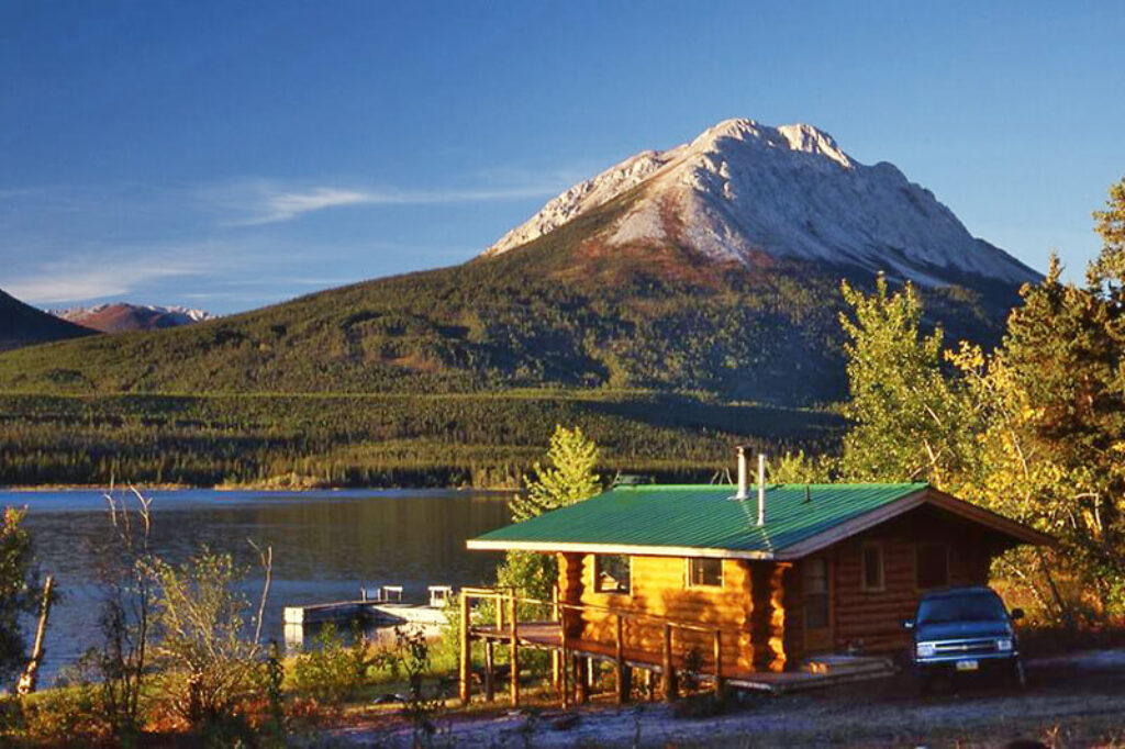 southern-lakes-resort-yukon-cabin