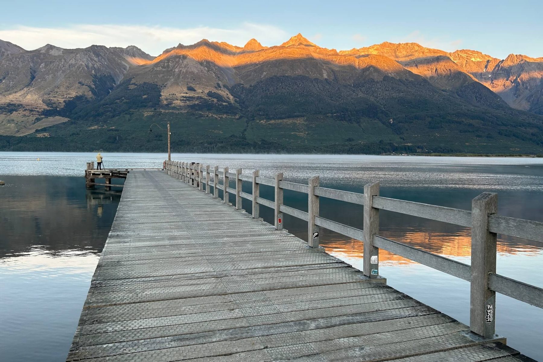 the-headwaters-eco-lodge-glenorchy-wharf-at-dawn